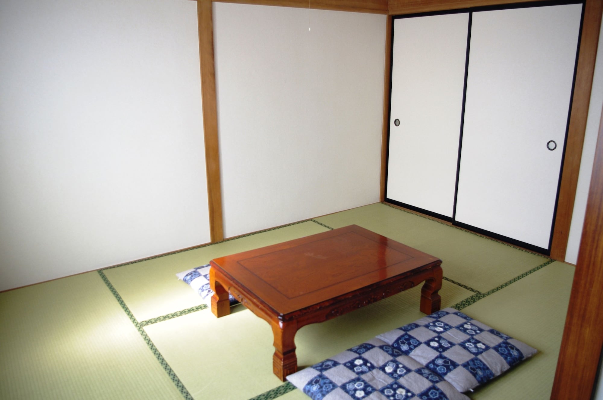 JAPANESE, STANDARD, PARTIAL MOUNTAIN VIEW