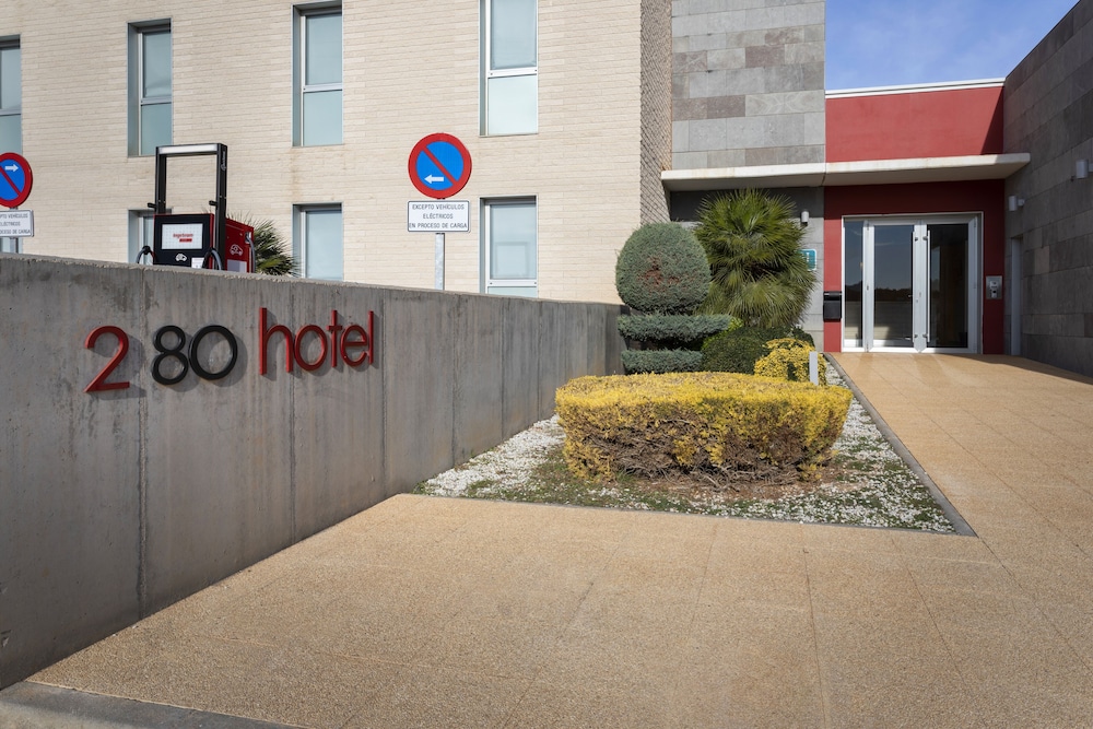 280 Hotel Formerly Premiere Classe Zaragoza 280 49/54