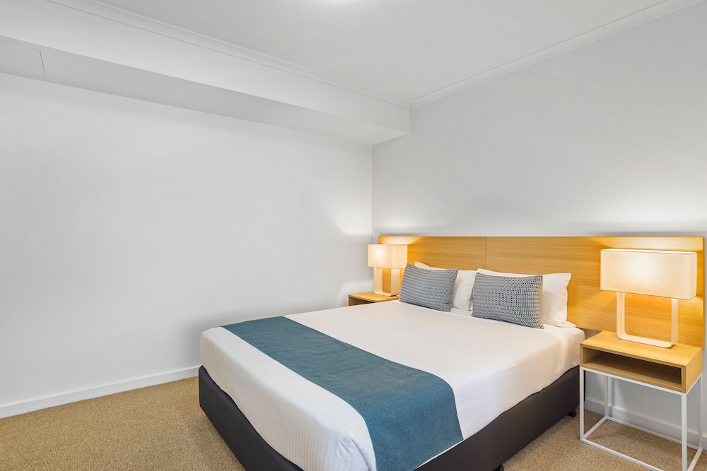 MainStay Suites Williamstown 8/63