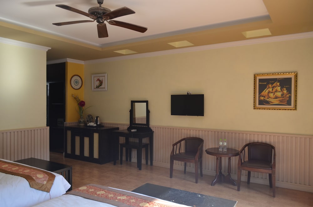 Rang Garden Beach Side Resort 50/86