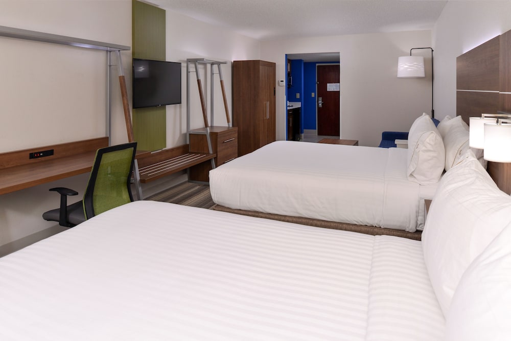 Holiday Inn Express Suites Raleigh Ne Medical Ctr Area 21/74