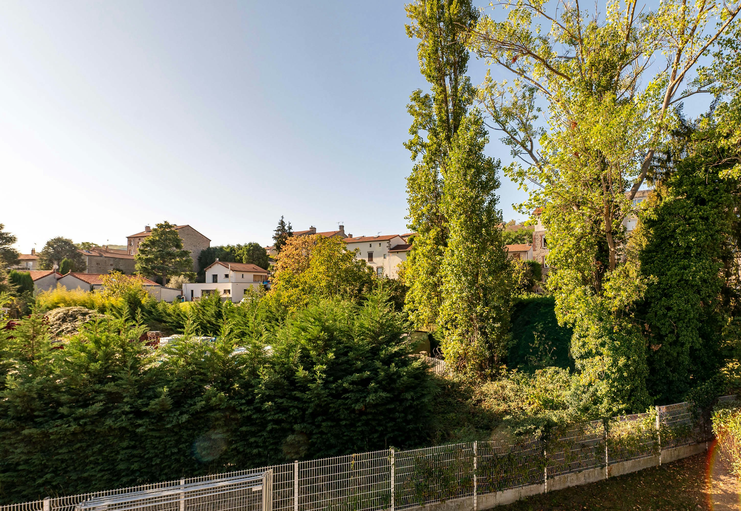B&B HOTEL Saint Etienne La Terrasse 25/26