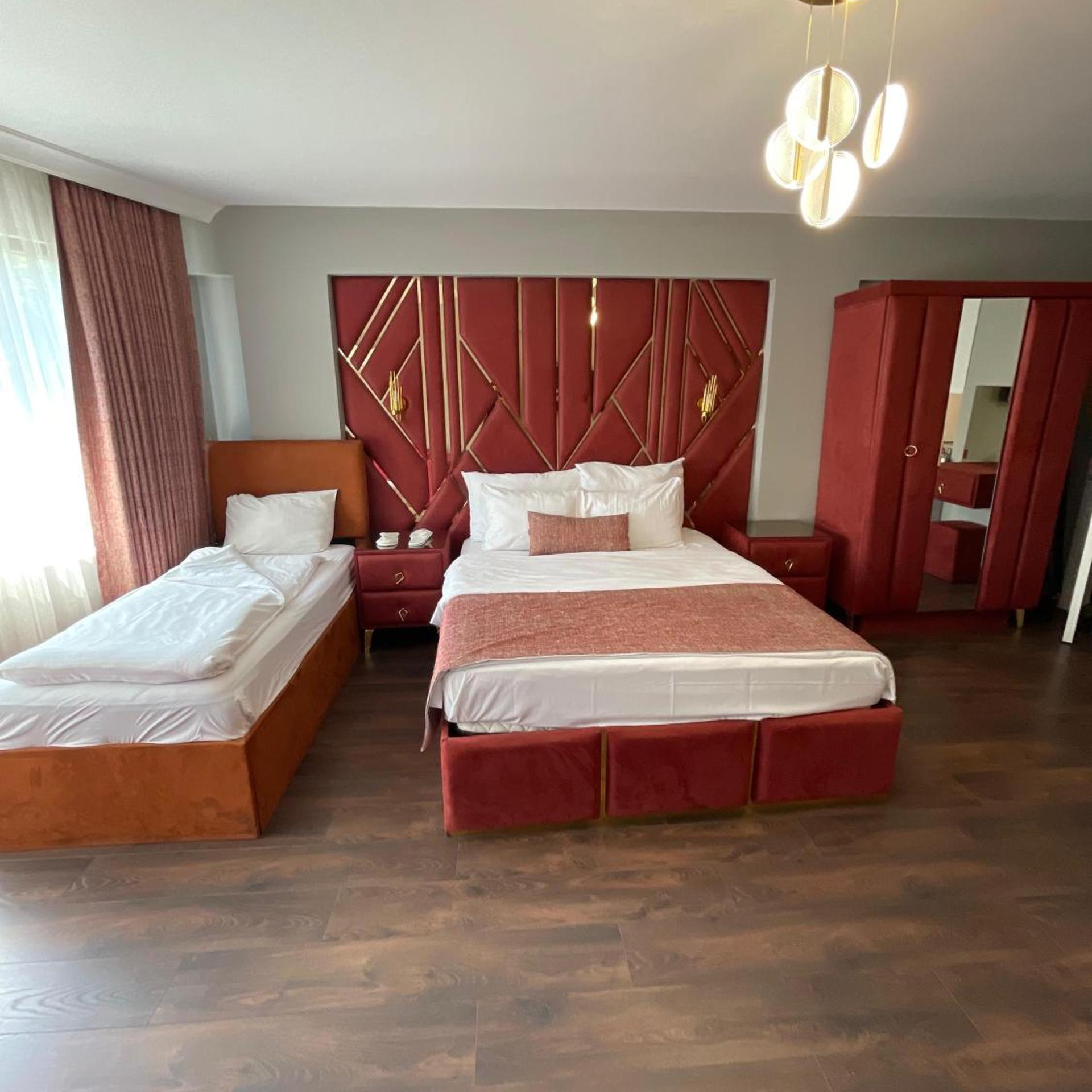 Suite, Apartment
