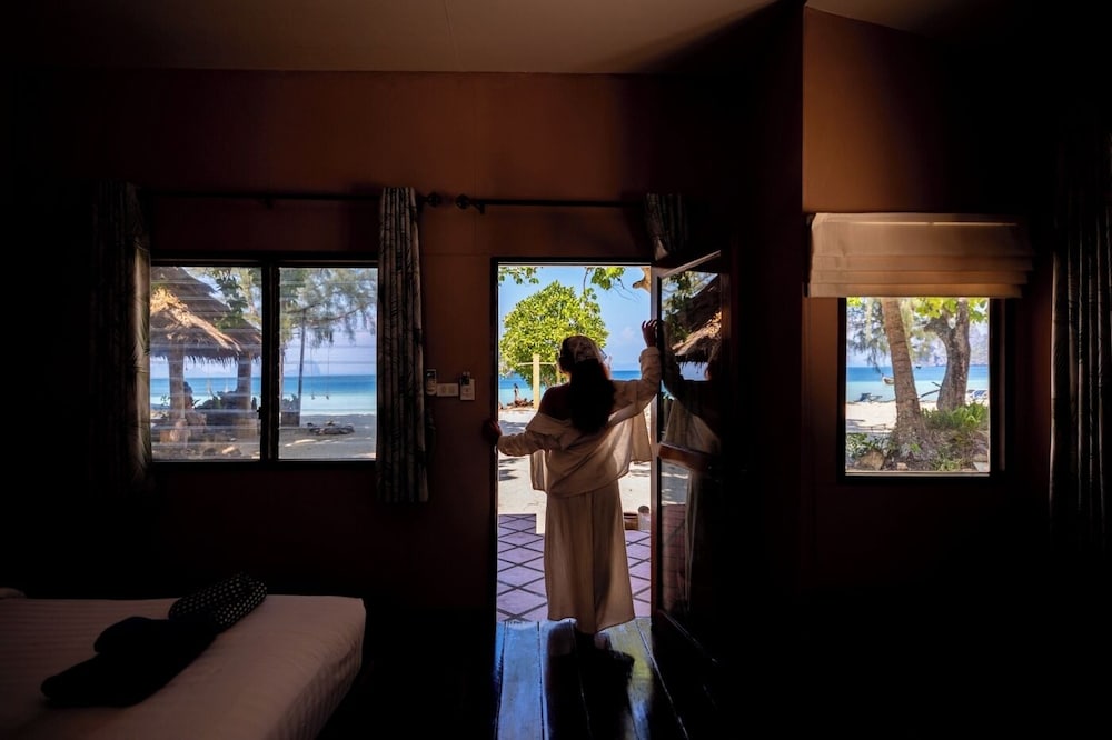 Mayalay Beach Resort 11/50