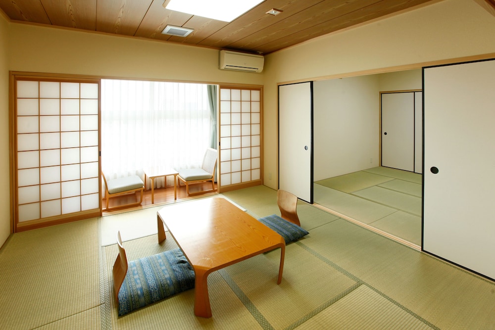 Beppu Housensou 22/42