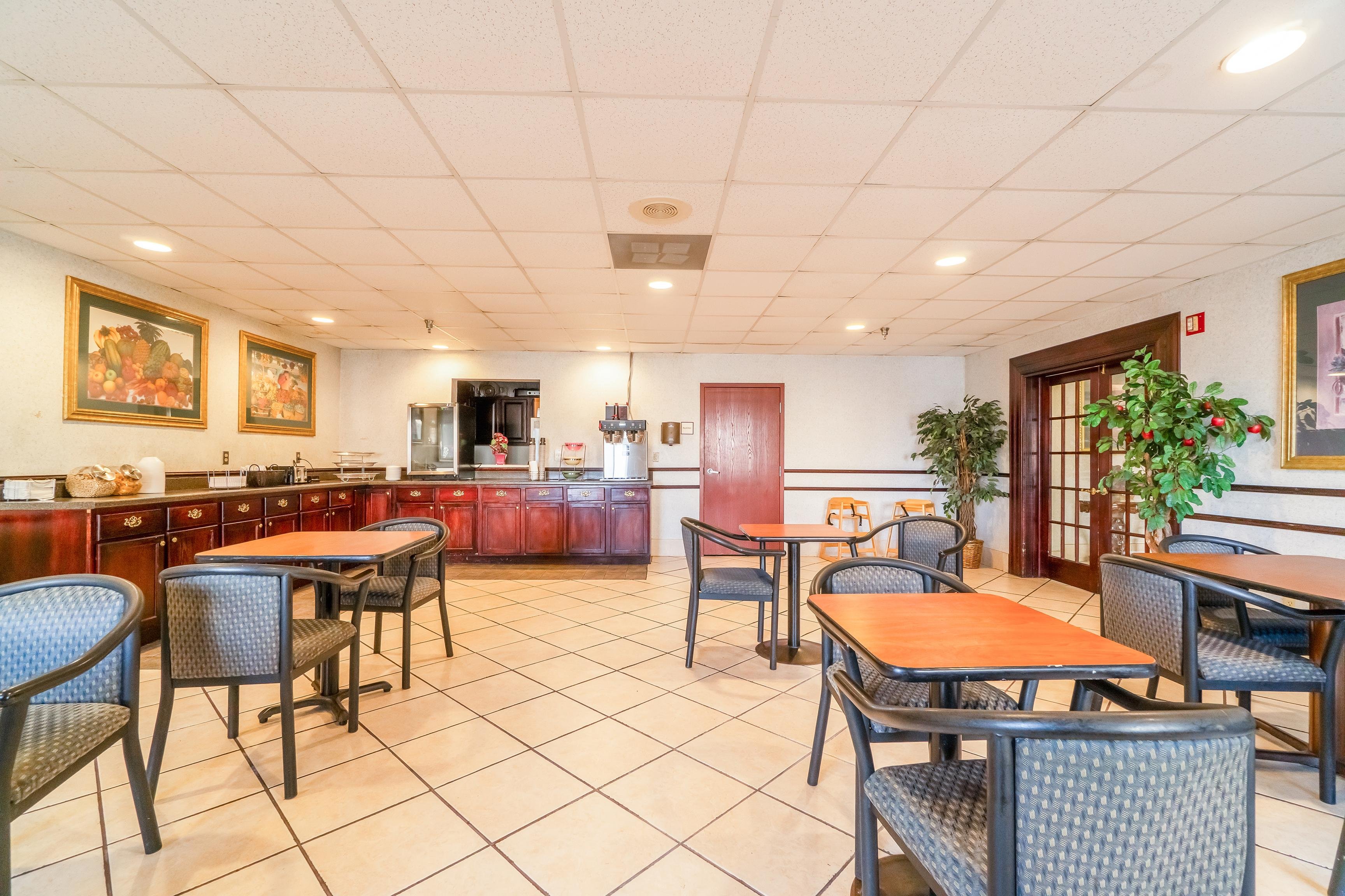 Ark Suites By OYO Jonesboro I-555 38/59