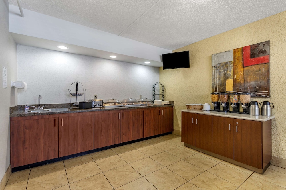 Econo Lodge Broken Arrow 6/59