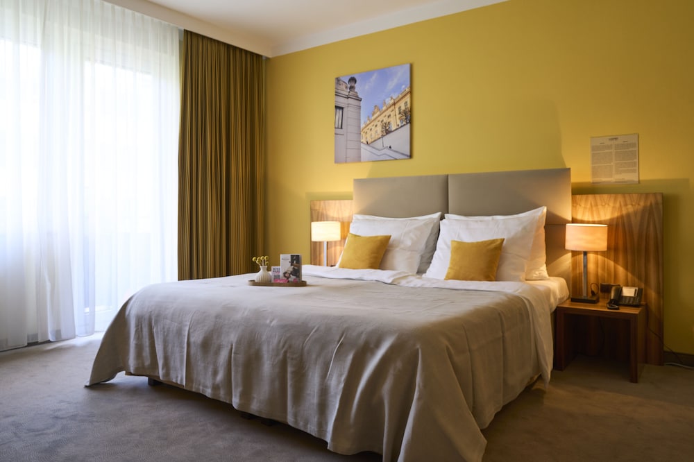 Henriette Stadthotel 8/59
