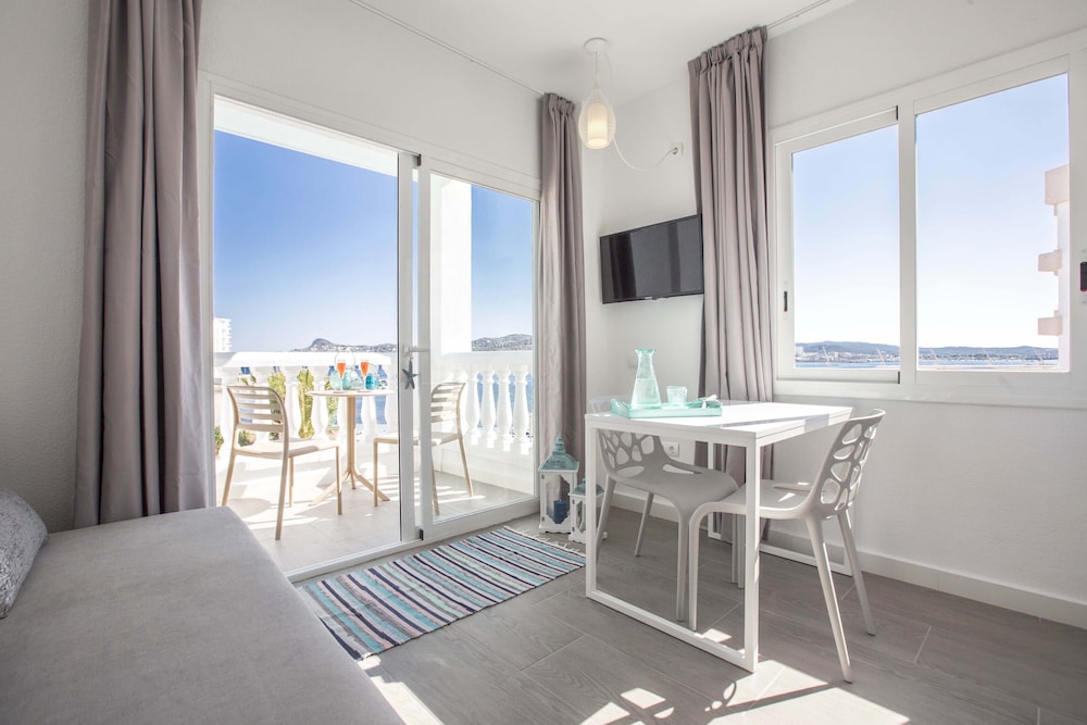 Beach Star Ibiza Hotel 28/78