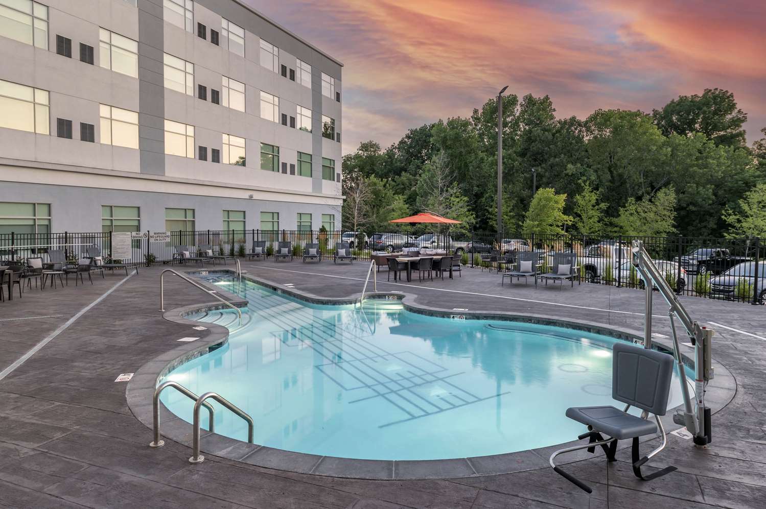 Cambria Hotel Nashville Airport 14/35