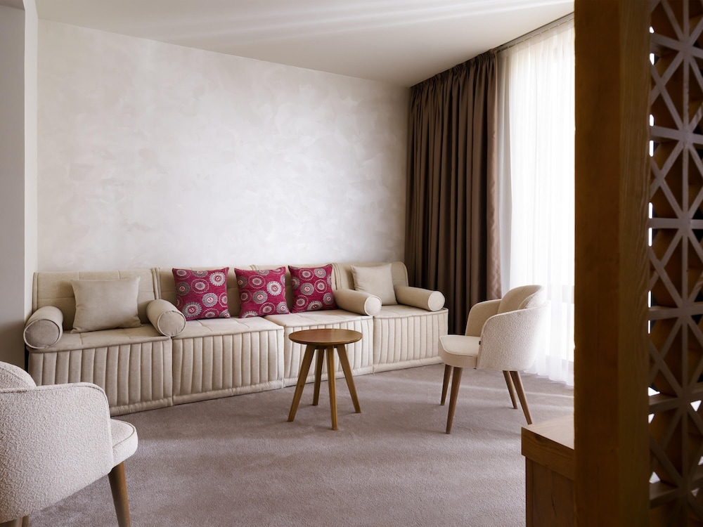 Mercure Bukhara Old Town 38/60