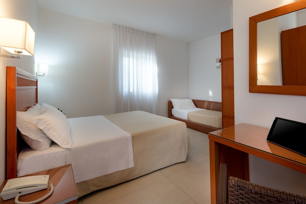 MARITALIA HOTEL CLUB VILLAGE 28/67