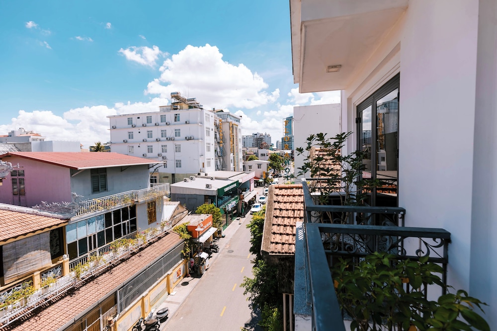 Gardenia Hue Hotel 6/64
