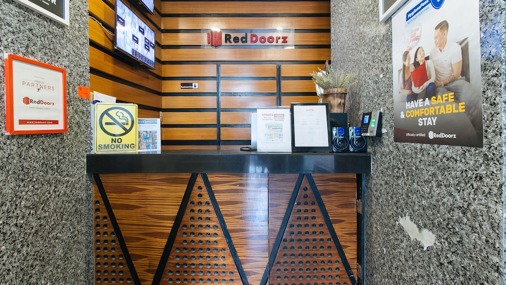 RedDoorz near Quiapo Church Manila 4/21