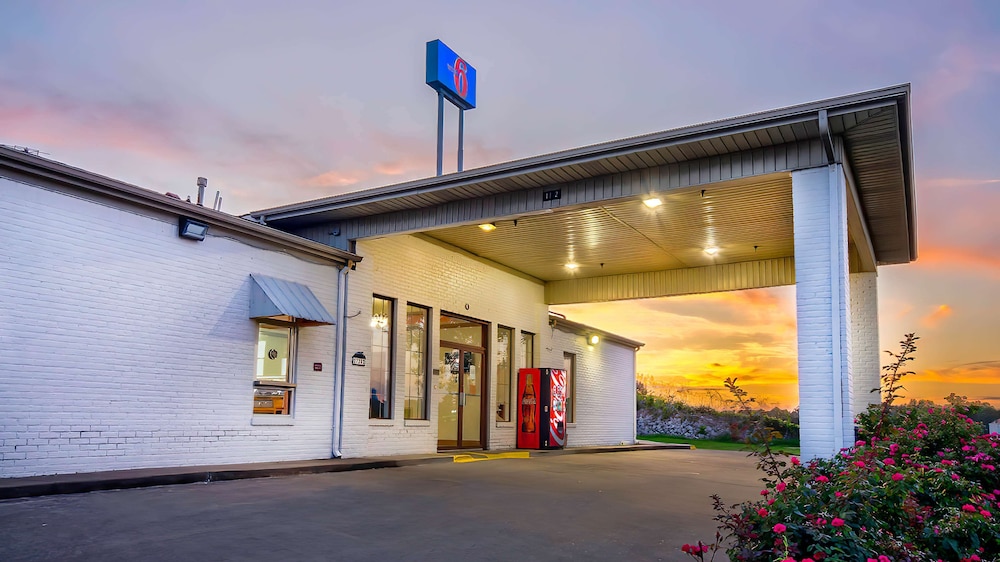 Motel6 Grand Rivers, KY in GRAND RIVERS - KY