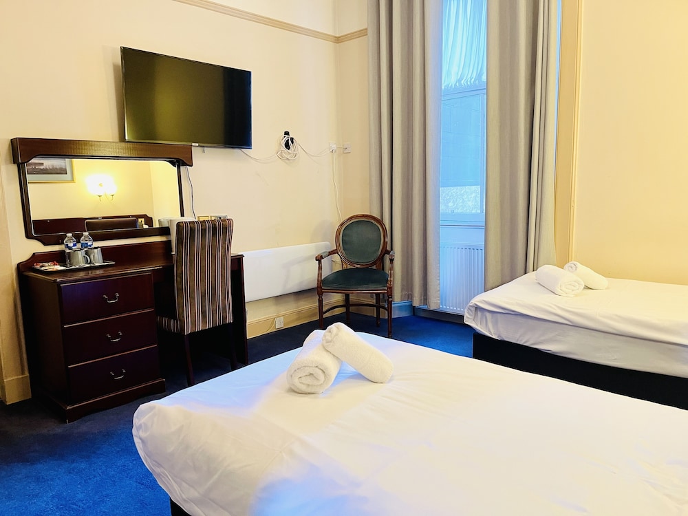 Lovat Hotel 19/42