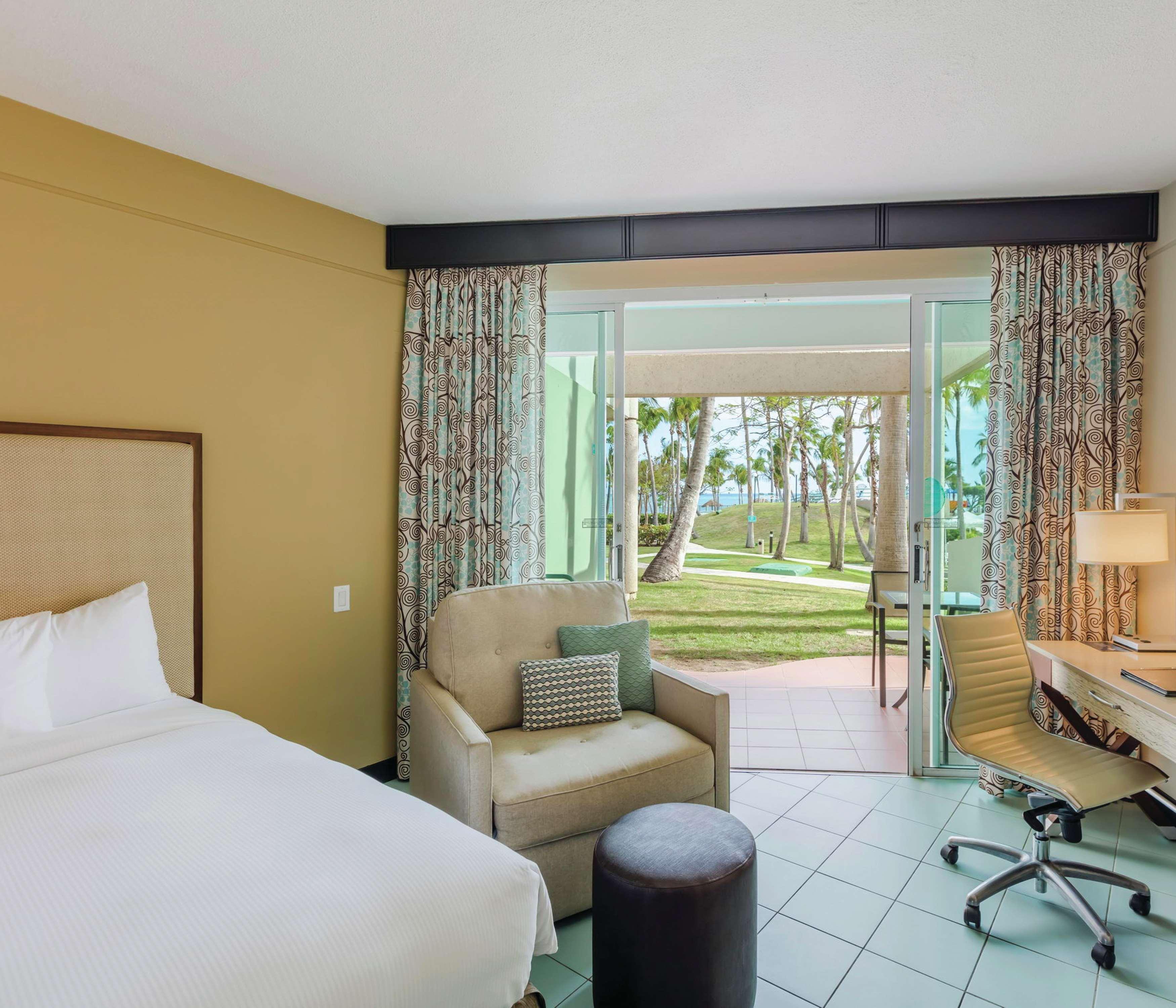 Room, King Bed, Ocean Front