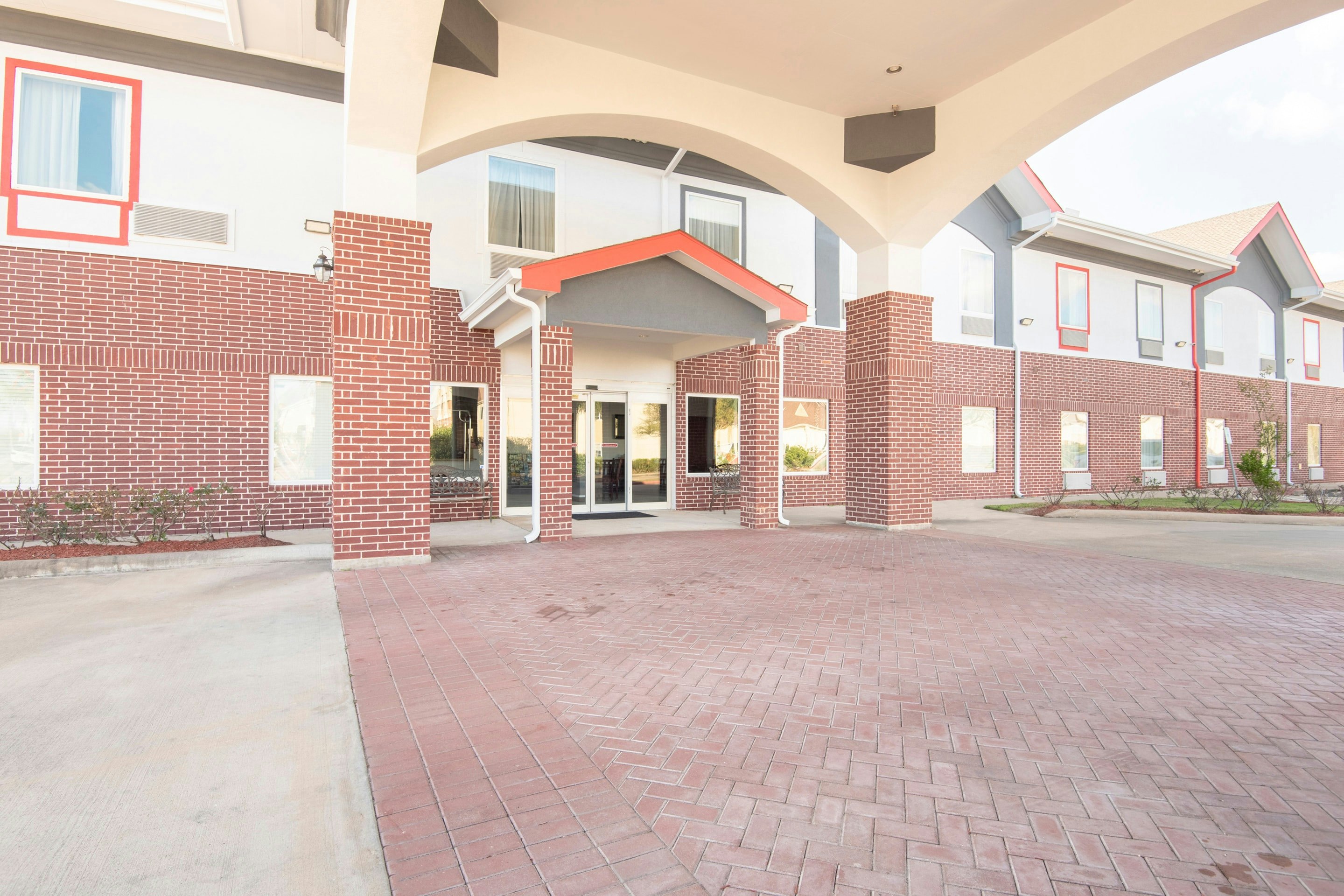 OYO Townhouse Clute Lake Jackson 37/44
