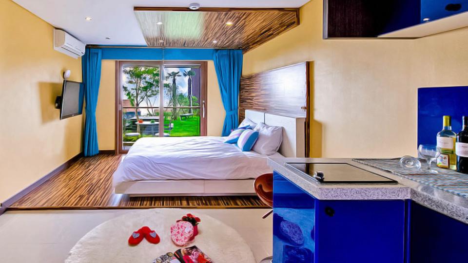 Geoje The Beach Pension 7/20