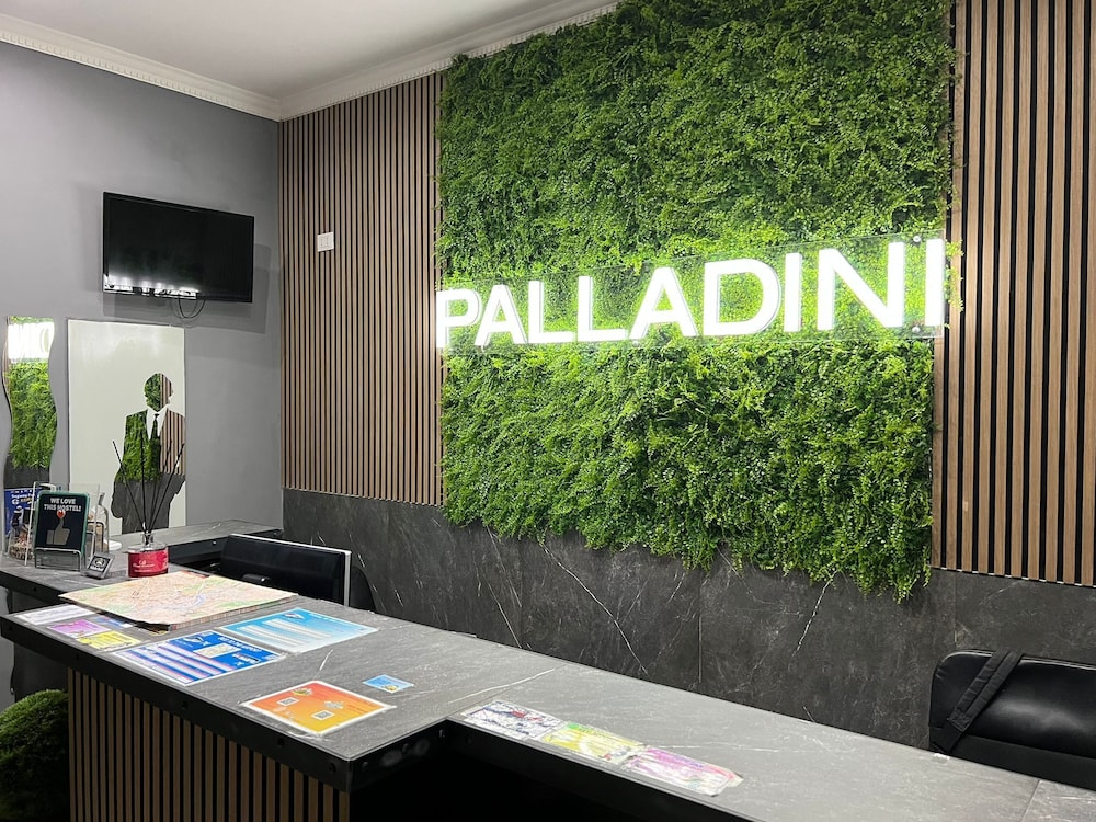 Palladini Hostel Rome 24/50
