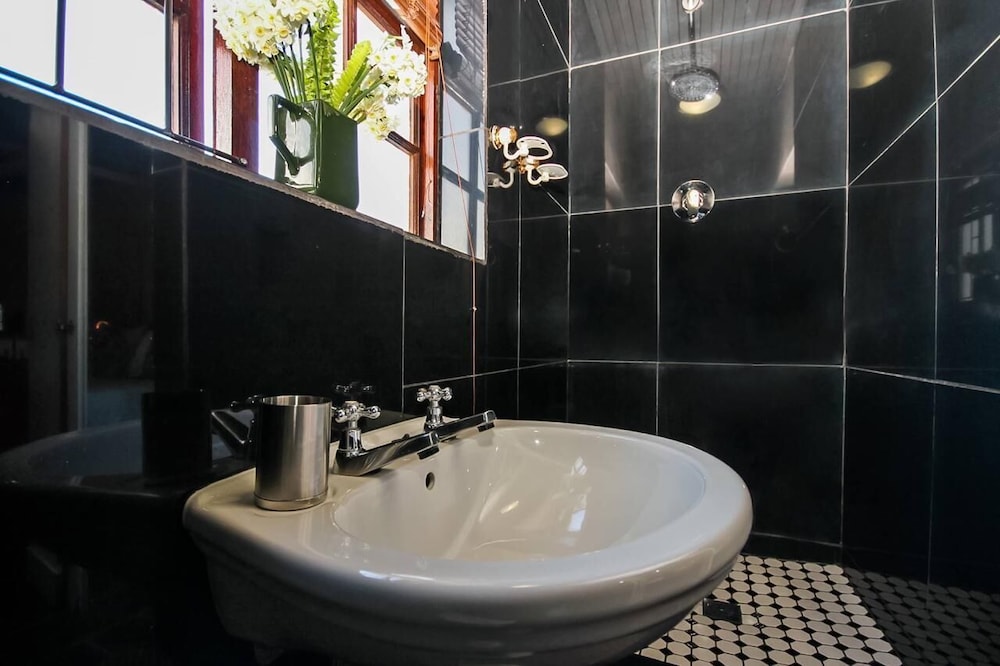 Boord Guesthouse 50/50