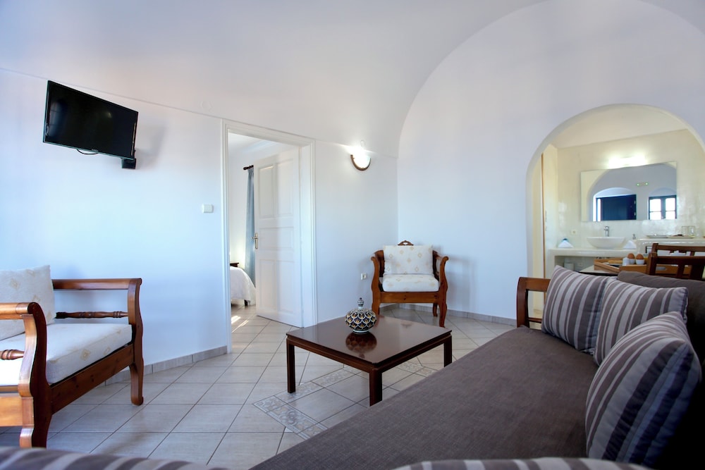 Pergeri Apartments 12/45