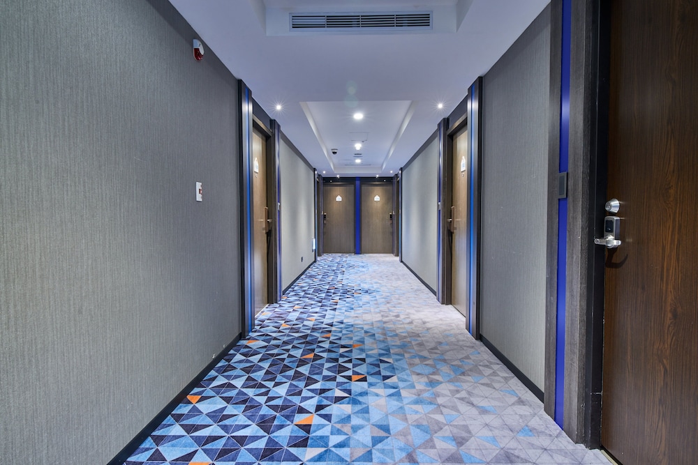 Holiday Inn Express Kaohsiung Love River 7/49