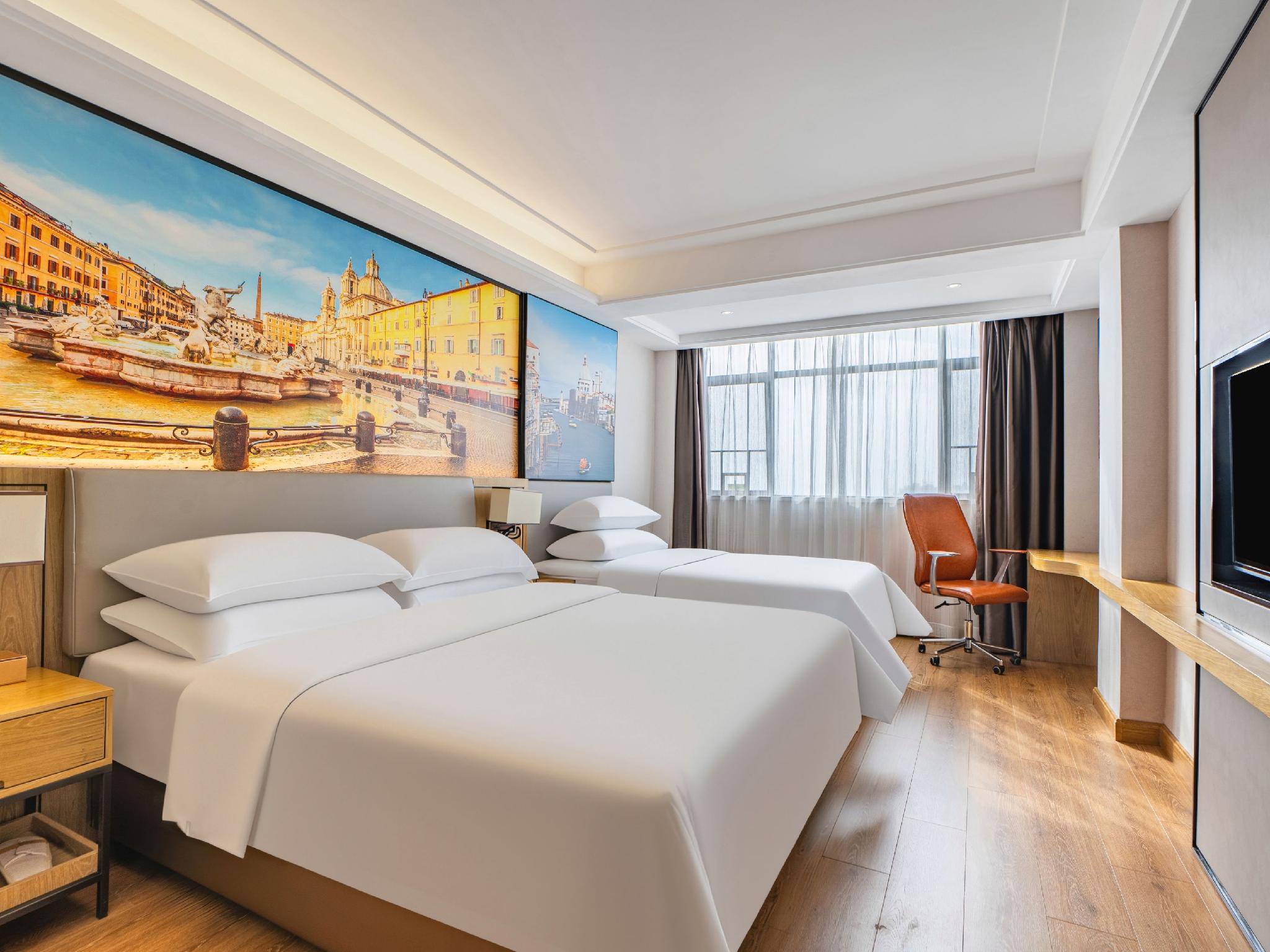 Vienna Hotel (Shantou Convention and Exhibition Center) 30/54