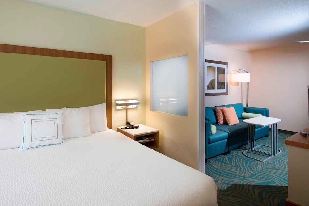 Suite, King Bed, Sofa