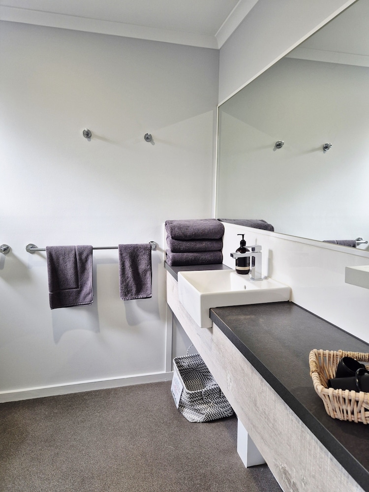 Apollo Bay Waterfront Motor Inn 44/80