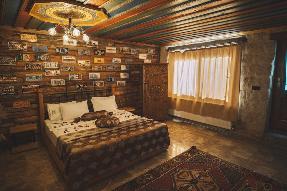 Cavusin Cave House 18/50