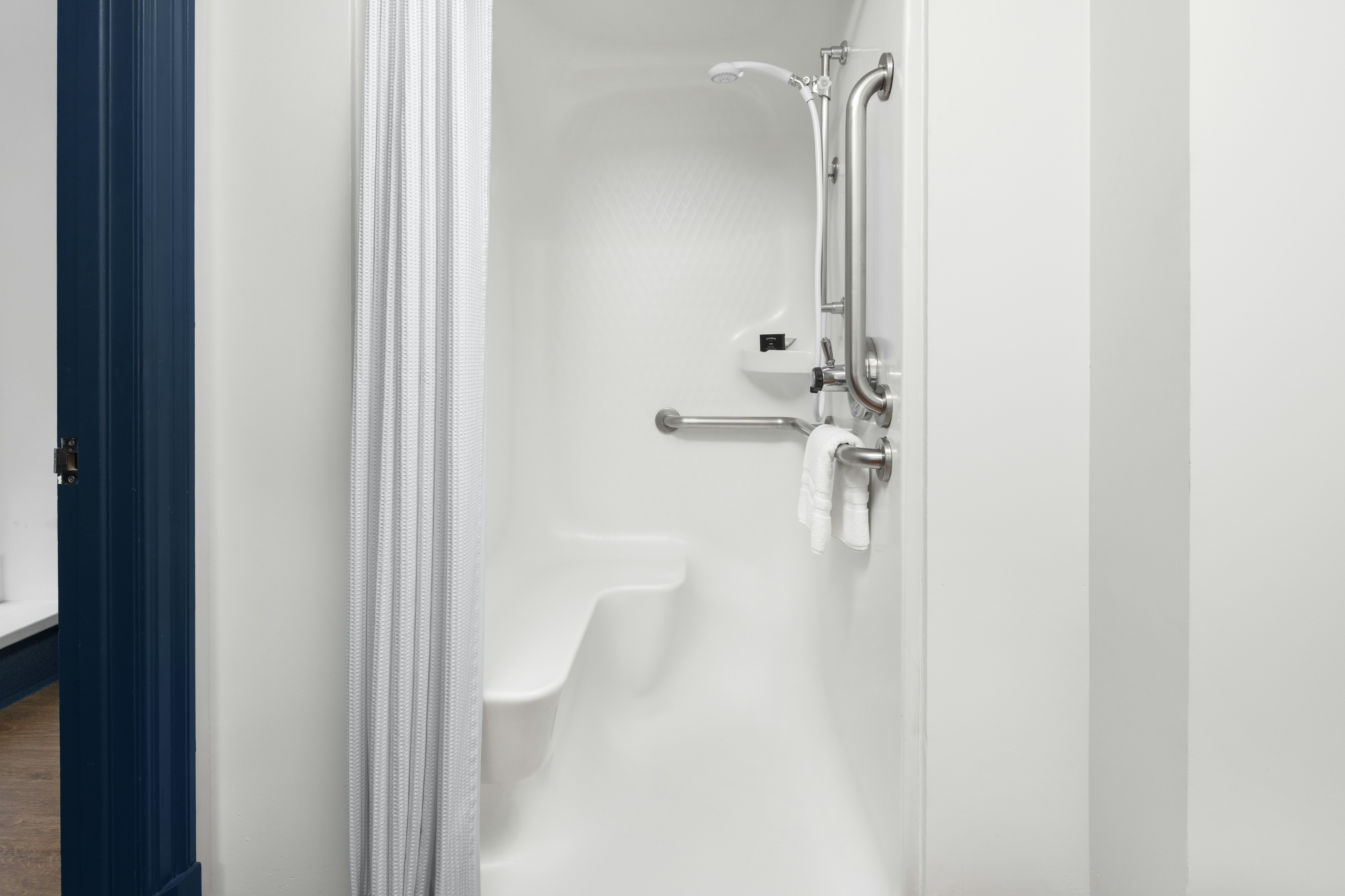 ROOM, KING BED, ACCESSIBLE