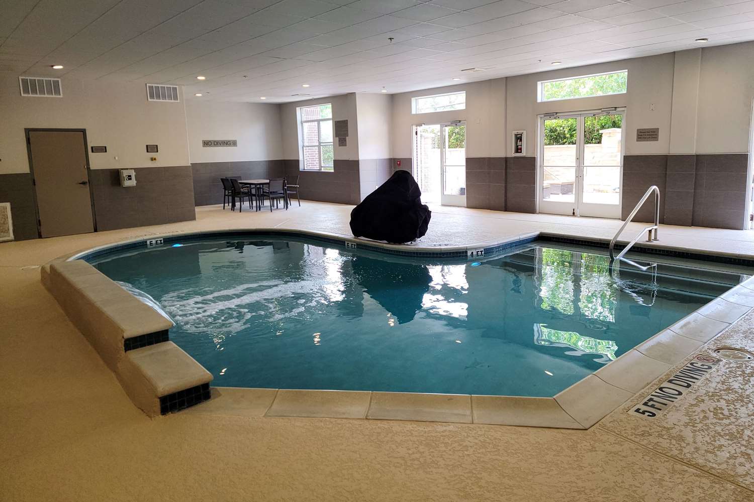 Country Inn & Suites by Radisson, Humble IAH East 16/31