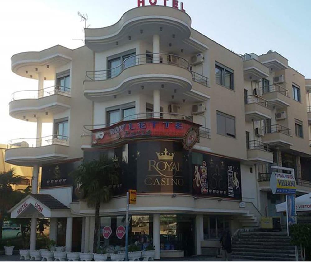 Lion Gate Hotel 5/50