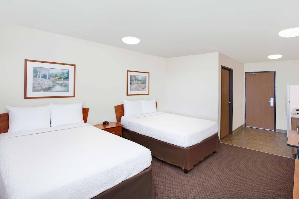 WoodSpring Suites Houston Westchase 8/32