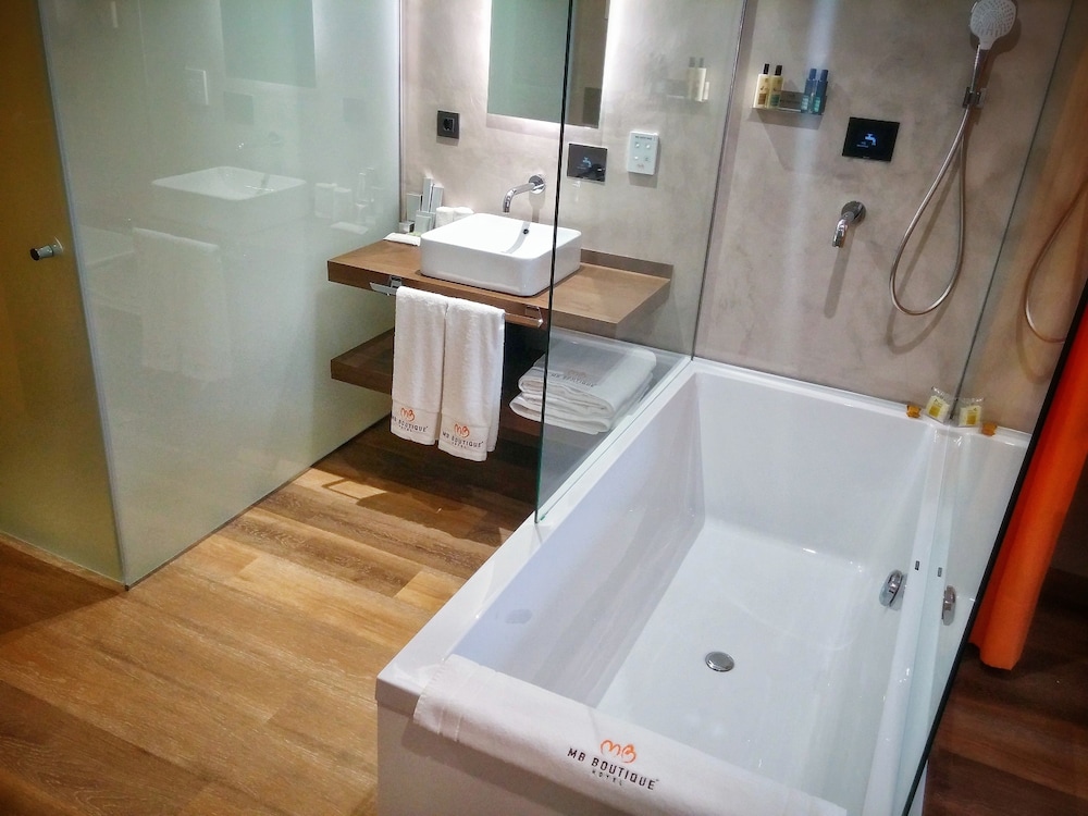 MB BOUTIQUE HOTEL 47/50
