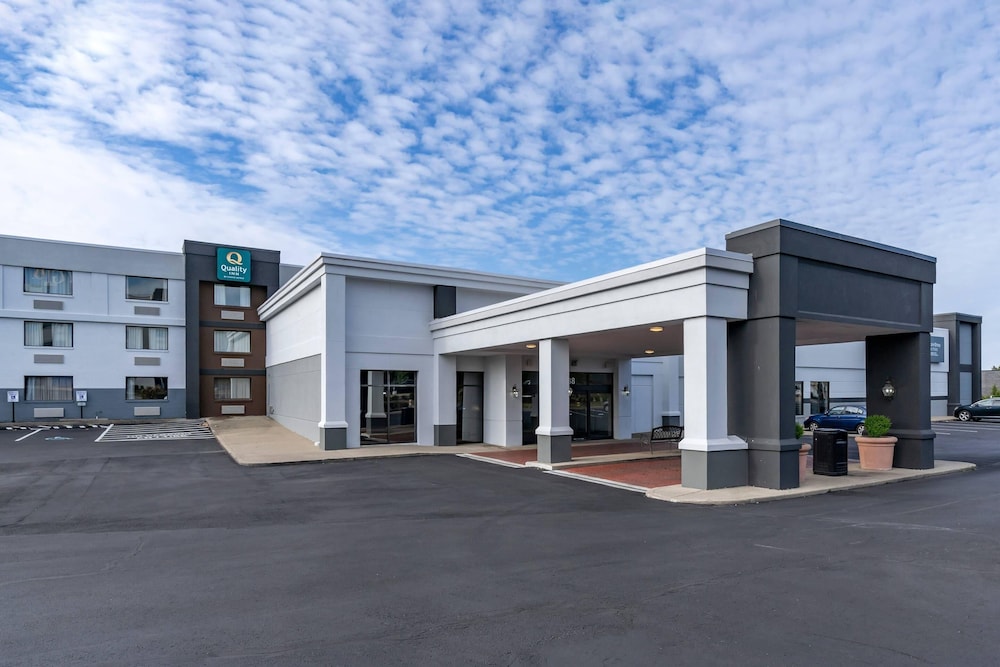 Quality Inn Lexington Horse Park 34/38