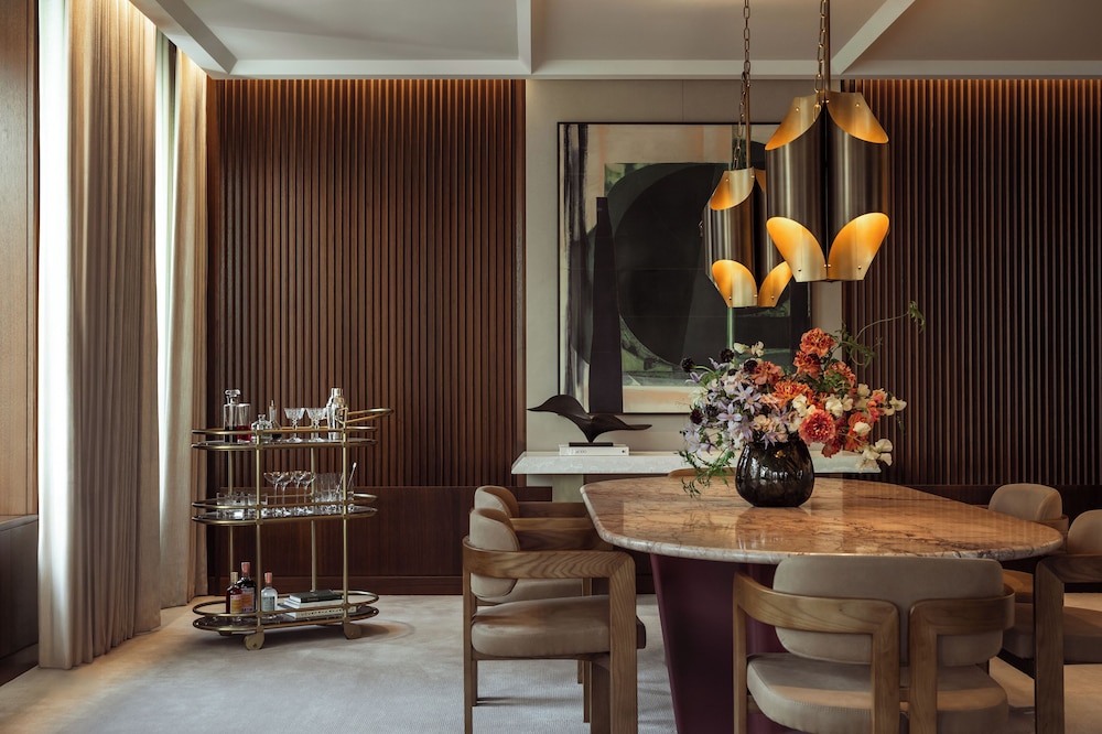 The Chancery Rosewood 43/49