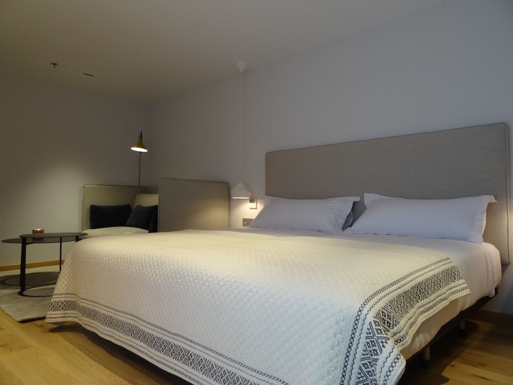 JUNIOR SUITE, EXECUTIVE, SINGLE