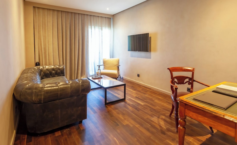 Hotel Villa Real 51/60