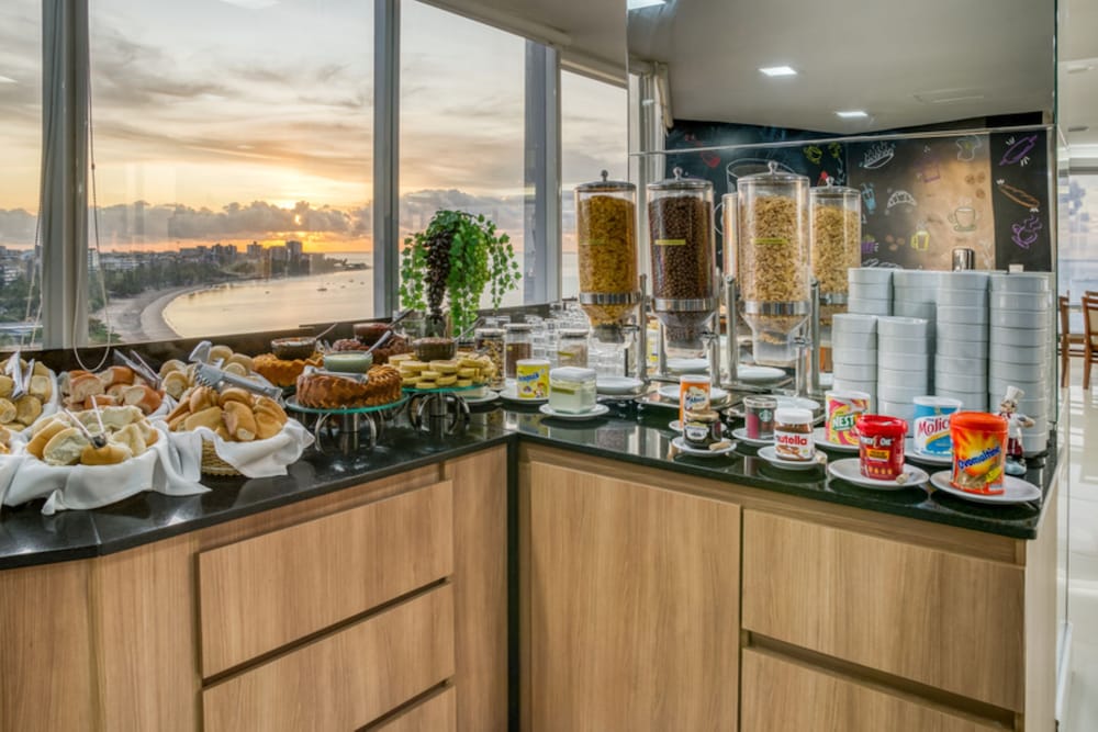 Hotel Brisa Suites 52/64