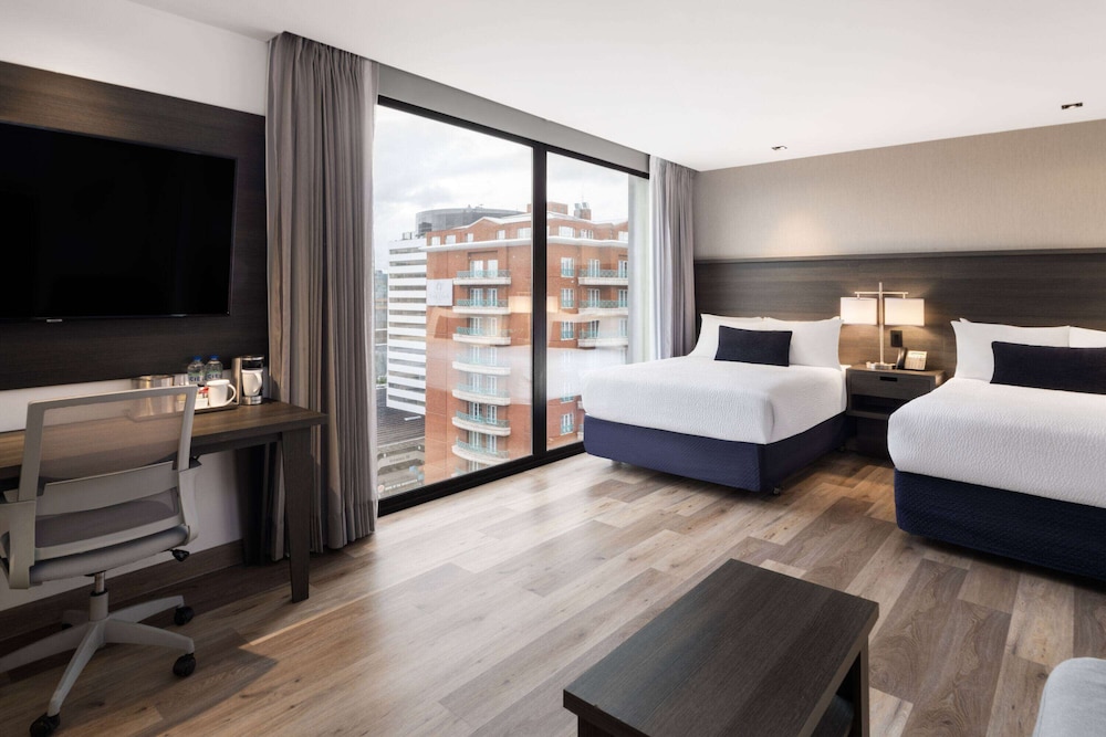 1 Bedroom, 2 Queen Beds