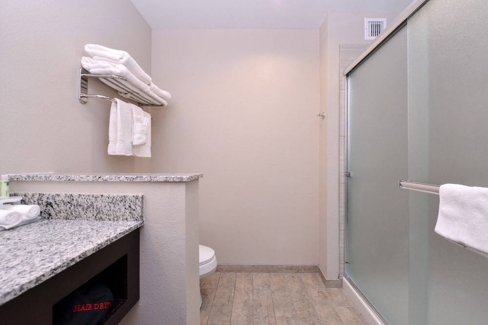 Holiday Inn Express And Suites Williams 20/44