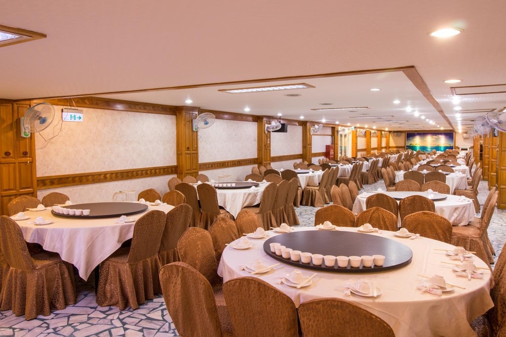 Dong Tair Spa Hotel 38/40