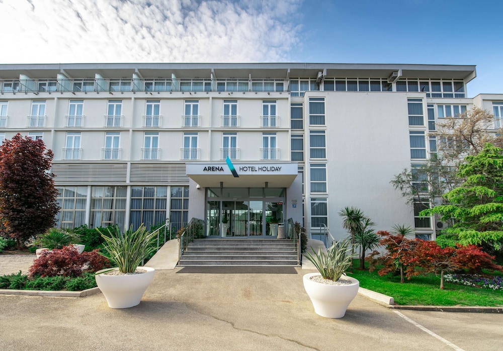 Arena Hotel Holiday in MEDULIN