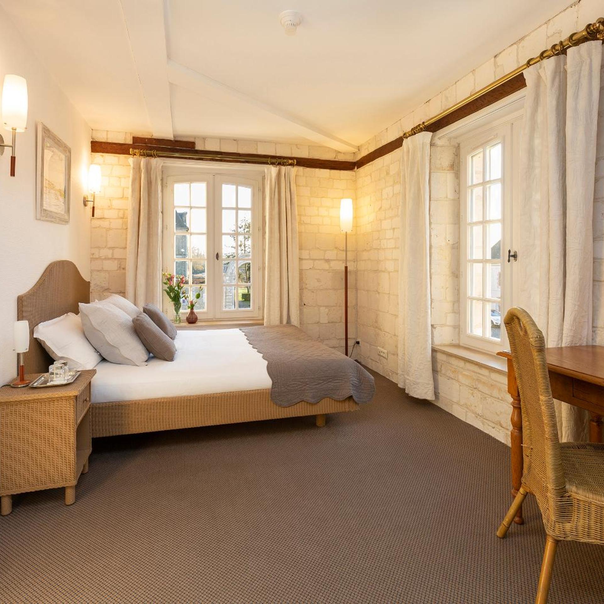 Standard, King Bed