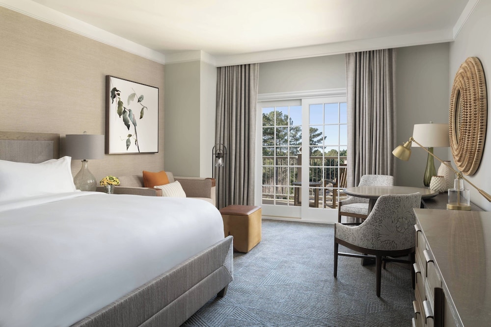 Club, King Bed, Resort View