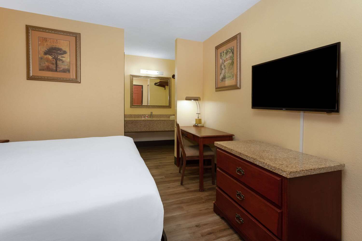 Travelodge By Wyndham Albuquerque East 22/38