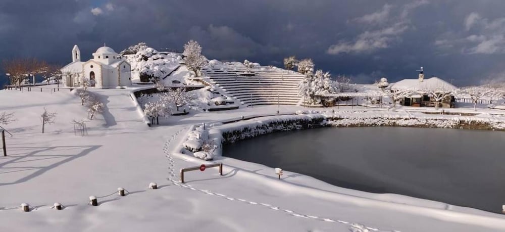 Delina Mountain Spa Resort 78/86