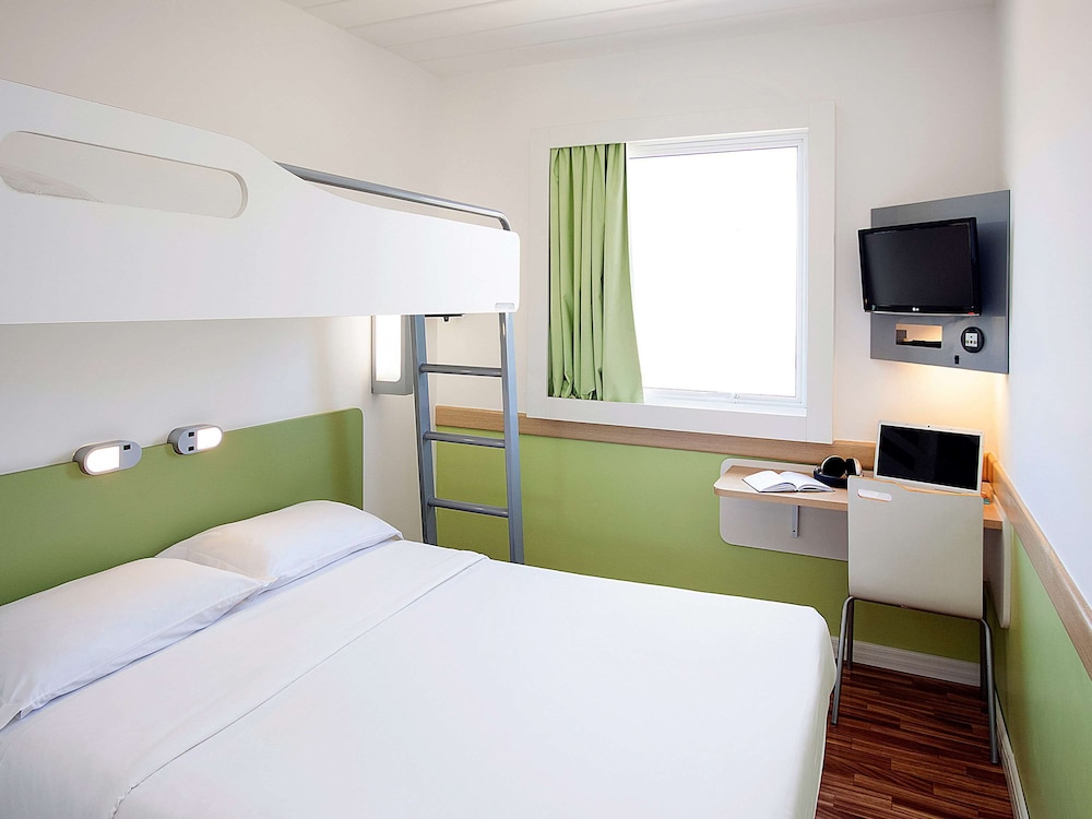 Ibis Budget Piracicaba 25/64